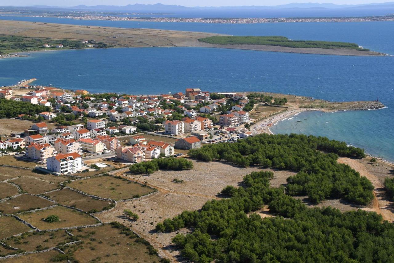 Family Friendly Apartments With A Swimming Pool Povljana, Pag - 244 Экстерьер фото