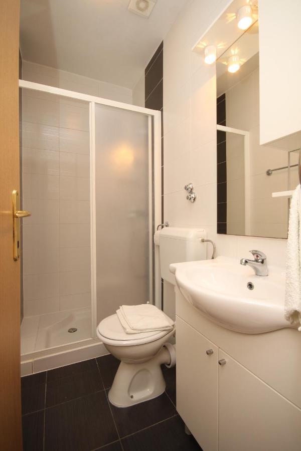 Family Friendly Apartments With A Swimming Pool Povljana, Pag - 244 Экстерьер фото