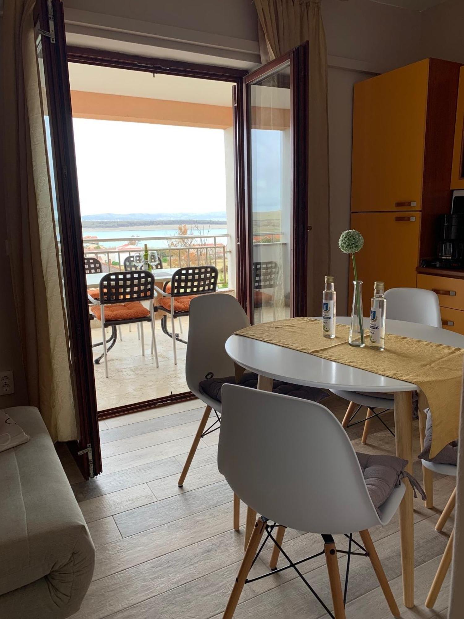 Family Friendly Apartments With A Swimming Pool Povljana, Pag - 244 Номер фото