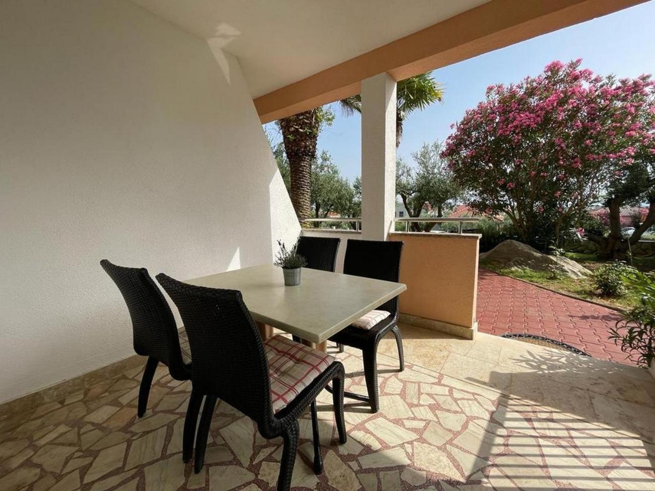 Family Friendly Apartments With A Swimming Pool Povljana, Pag - 244 Экстерьер фото